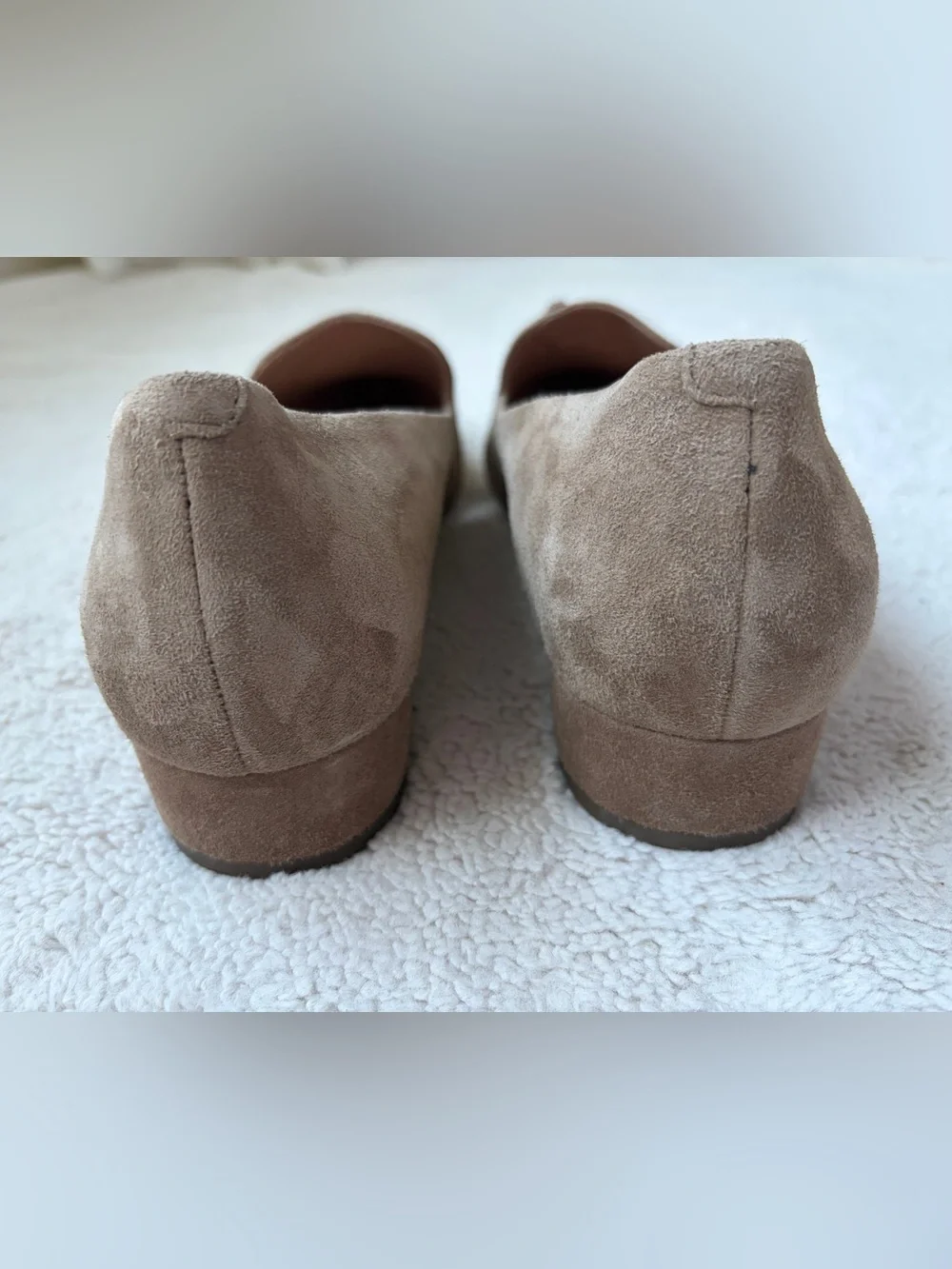 Like New Cole Haan Taupe Suede Pointed Toe Loafers with Bow Accent Women Size 10